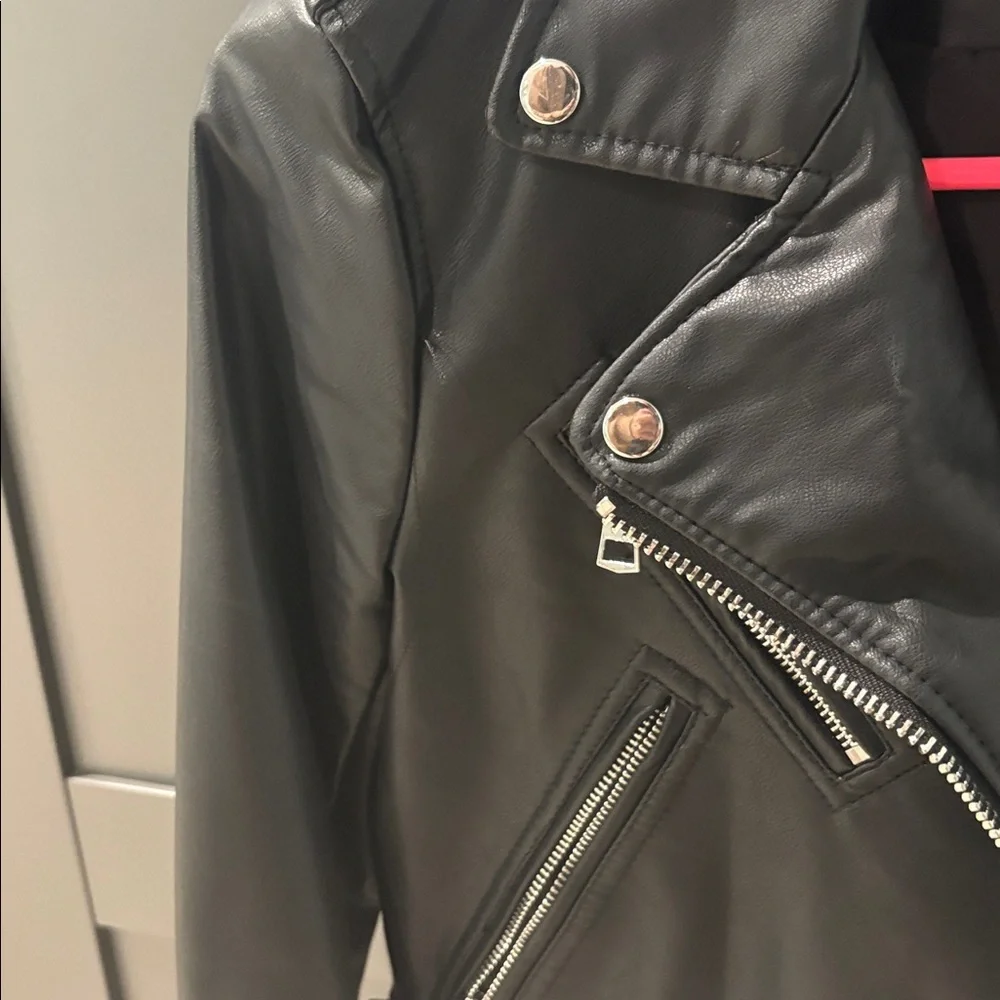 Barely Worn Zara Black Leather Jacket - Picture 3 of 6